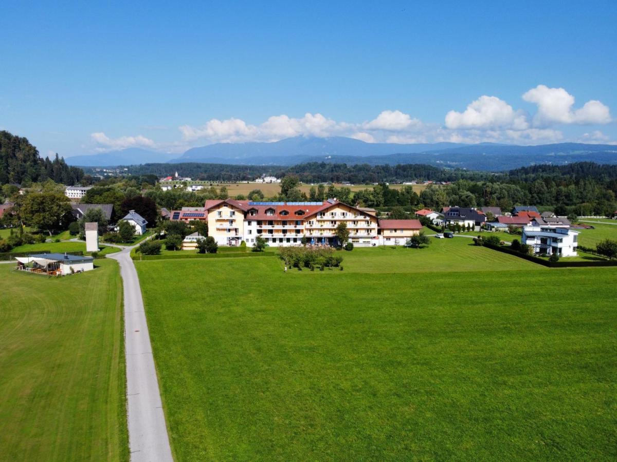 Hotel Pachernighof Velden am Woerthersee Exterior photo