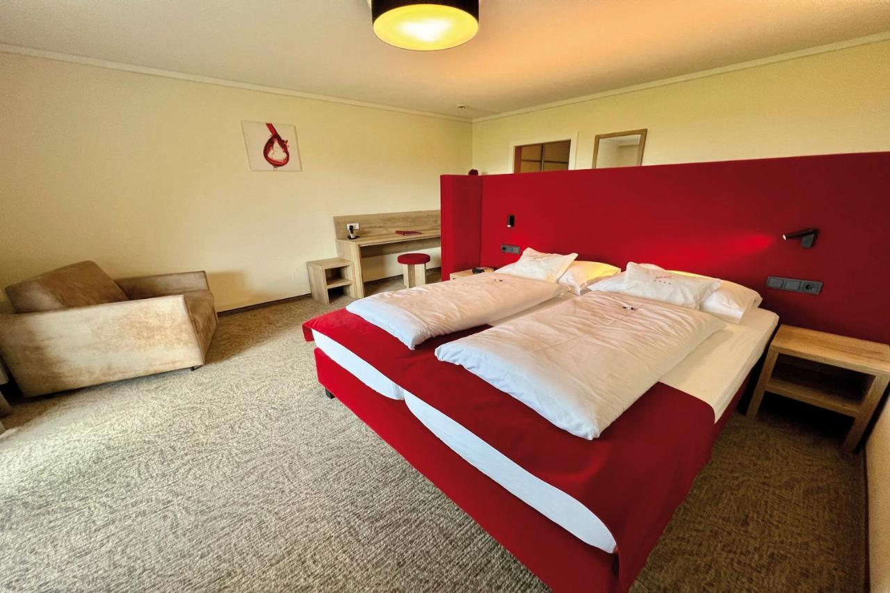 Hotel Pachernighof Velden am Woerthersee Exterior photo