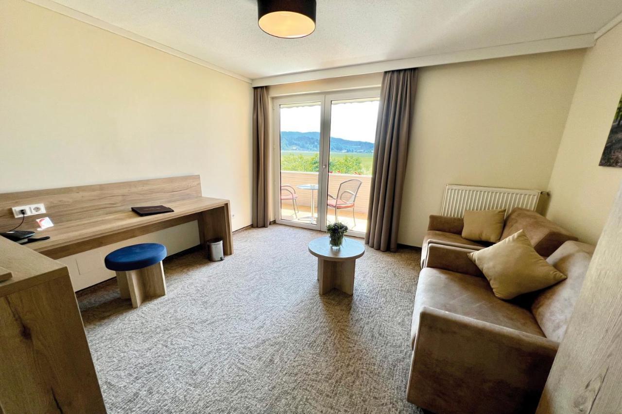 Hotel Pachernighof Velden am Woerthersee Exterior photo