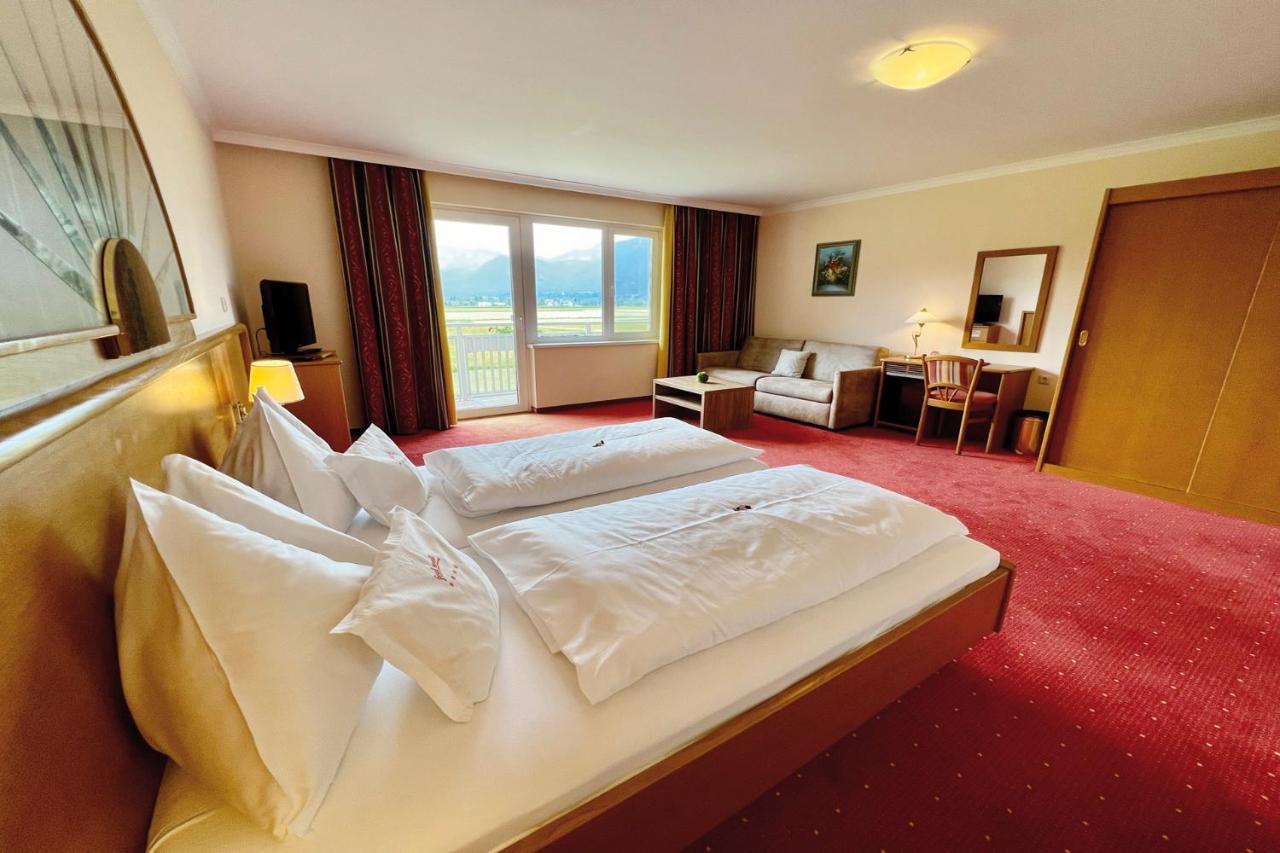 Hotel Pachernighof Velden am Woerthersee Exterior photo