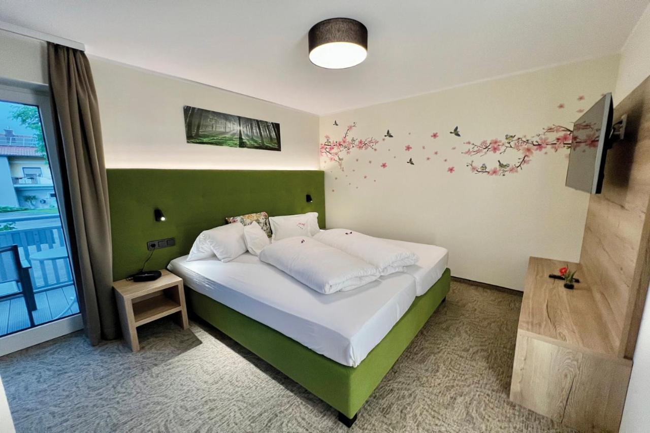 Hotel Pachernighof Velden am Woerthersee Exterior photo