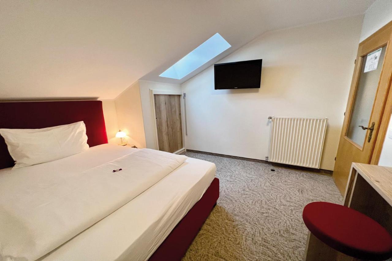 Hotel Pachernighof Velden am Woerthersee Exterior photo